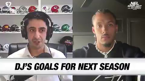 🚨"NFL Spotlight" with #Bengals CB DJ Turner II, one of the NFL's most underrated CBs:FULL VIDEO + TIMESTAMPS👇0:00 - Cold Open2:33 - Start of interview3:01 - The origin of “JuanDrago”6:00 - Early football journey8:07 - Choosing Michigan9:46 - Playing for Jesse Minter & Mike Macdonald11:43 - Jim Harbaugh whiteboard story16:38 - Falling to end of Round 2 in NFL Draft18:29 - Reuniting with Dax Hill19:55 - Welcome to the NFL moment22:12 - How meditation has been crucial for DJ26:58 - Overcoming ear