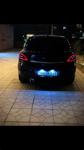 Model OPEL ASTRA H 1.3 Dizel Masnin bakidaki ilk sahibiyem masin 5 ildi mendedi Polsadan zakazla ozum getizdirmisem masinda udar yoxdu hecbir xerci yoxdu otur sur masin halhazirda surulmur basqa masin almisam ona gore burda yazilan ne varsa hamsi realdi ne var masinin ustunde verilir masin oz sovgume gore yiqmisam Xais edirem fikri ciddi ve idiyal masin axtaranlar elaqe saxlasin Masin haqqinda qabaq fara Yeska farasina yiqlib araxa stoplar CLS yiqlib Disk 17 Vossen 215.45.17 teze Wrangler dumman