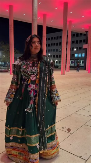 Zahra Sajadi | ‎⁨ زن افغان یعنی استقامت در دل طوفان، یعنی امیدی که از خاکستر بلند می‌شود. تو با دلِ پر از زخم، هنوز می‌ایستی و با دست‌های خالی، آینده...‎ | Instagram