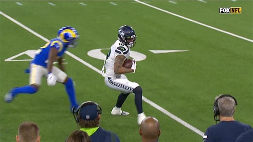 Freddie Swain's perfectly timed spin move sparks 25-yard gain