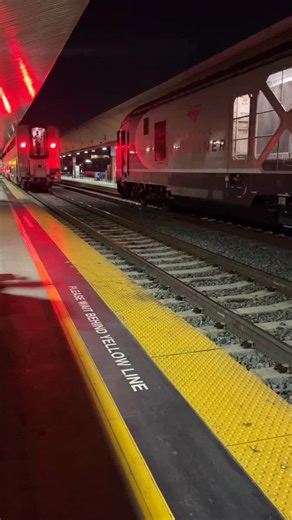 all aboard @amtrak’s sunset limited train from Los Angeles to New Orleans 🚂🌵 I’ve wanted to take this 46 hour ride across the country for yearssssss now. finally got to do it this summer and ugh, how dreamy 🥹 the views! the naps in my roomette! the food (all meals included with the sleeper)! the kind and attentive staff! all the interesting people I met, the stories we shared! and did I say the views???! abbbbsolutely beautiful, from the desert to the bayou. this video really doesn’t do it ju