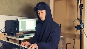 17K views · 1.4K reactions | 我摸出來的新和弦 ❤️ 真的好聽。我彈鋼琴又進步了  Mannn listen to these new chords I found ❤️ I must say I got better at piano this week  | Sam Lin Music | Facebook