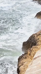 🌴 Any given day in Sitges >>> This picturesque town is 𝘁𝗵𝗲 𝗽𝗲𝗿𝗳𝗲𝗰𝘁 𝗯𝗹𝗲𝗻𝗱 of scenic beaches, historic buildings and a lively seaside atmosphere. Ready to soak in its coastal charm? Find Sitges in section 1 of #GrandTourCatalunya, just a quick 40-minute car 🚗 or train 🚄 ride from Barcelona #InLOVEwithCatalonia ❤️ ℹ️ Visit Sitges │ Barcelona és molt més │ GarrafTurisme 🎥 marinaphotg / IG | Catalunya Experience