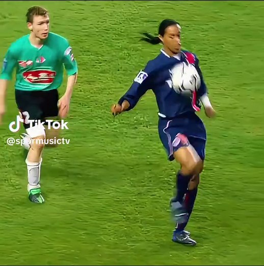 Ronaldinho's Iconic Free Kicks and Memorable Moments