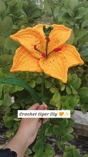 Crochet Tiger Lily 🧡✨ #crochet #shorts #crochetbouquet #trending