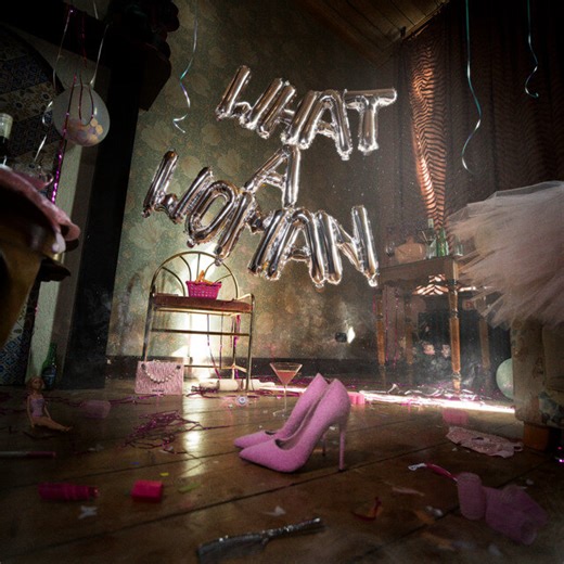 Davina Michelle - What A Woman Lyrics