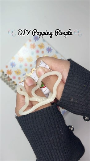DIY Popping Pimple 💥 #diy #cutecrafts #craft #crafts #pimple #thingstodo #papercraft #craftopia