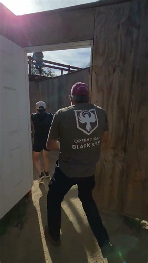 Father and 2 Daughters defend house against intruders #training #selfdefense #airsoft