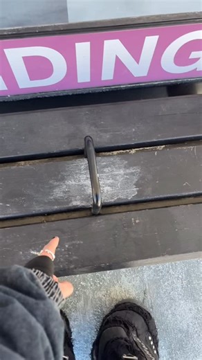 Autumn on Instagram: "I support homeless architecture 🙏 #explorepage #clown #trending #alt #xd"