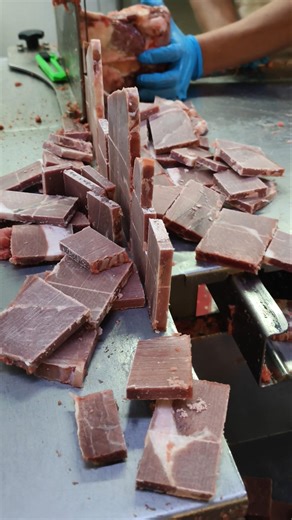 Aus frz beef boneless meat frying skills cuts with cutter machine export skill#meat #viral #shorts