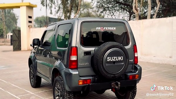 Exploring Off-Road Adventures with Suzuki Jimny 4x4