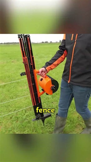 A Portable Fence That Unrolls Itself