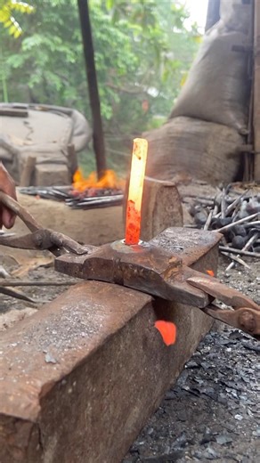 Forging Steel Under Fire - Hard Work in Every Strike!💥 #blacksmith #shorts #1millionviews #foryou