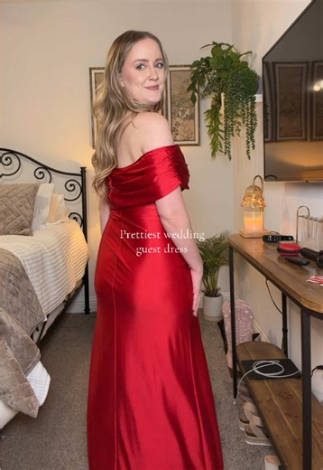 Sarah Perry (@sarahmademebuyit)’s videos with original sound - jadenisbored