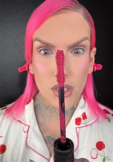 Did @Diorbeauty create my dream PINK mascara?! 😱 Let’s see if the Overvolume formula in a new shade is Jeffree Star Approved® or not… #makeupreview #jeffreestar #diorbeauty #mascara #beautytok