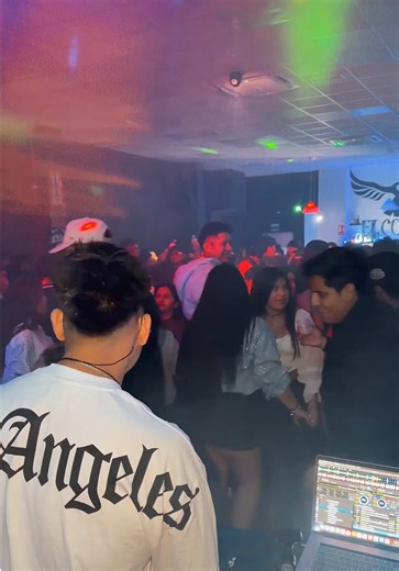 El Condor la discoteca que está de moda en Parla. 🦅Viernes y Sábados🦅 . . Entrada gratis . 📞Reservas 697 399 722 📍Calle Toledo n34 nave 6 Parla . . . #fyp #discotecaelcondor🦅 #dj #parla @CAIXZER🦊 @Sthefy_Guacollante_30 @ℒ𝒶𝒶𝓉𝓉𝒾𝒾𝓃𝒶𝒶💋 @🦋yadi_18🦋 @Latinos Con Sabor @El obrador nattelbiz @Jessica.ph @Lizbeth Suica 💄 #CapCut