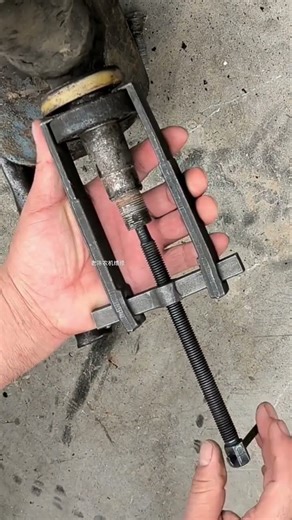 Bearing puller tool remove bearings from shafts, wheels other componen #tools #hardwaretools #shorts