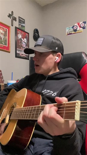 TAG @Riley Green #rileygreen #music #guitar #grandpa #fypシ