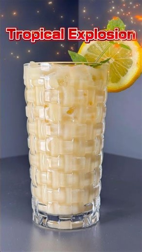 Tropical Explosion (a tropical and exotic cocktail to make at home) Recipe in the comments #drinks