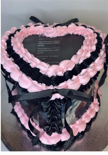 Vintage Heart Cakes for Unforgettable Moments