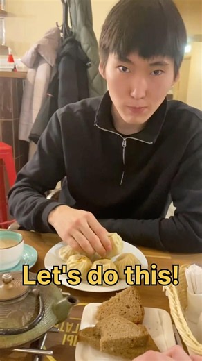 How to eat Buuz properly 🥟| St. Petersburg food tour