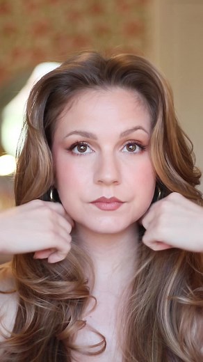 The Return of the Poof: Embrace the Y2K Pouf Hairstyle Trend