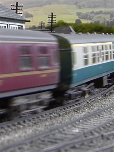 'Hymek' Class 35 on the Motorail