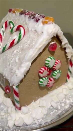 Christmas Gingerbread House￼