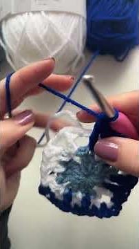 Explore The Interlocking Crochet Technique With Me - one color per round, no tricks! #grannysquare