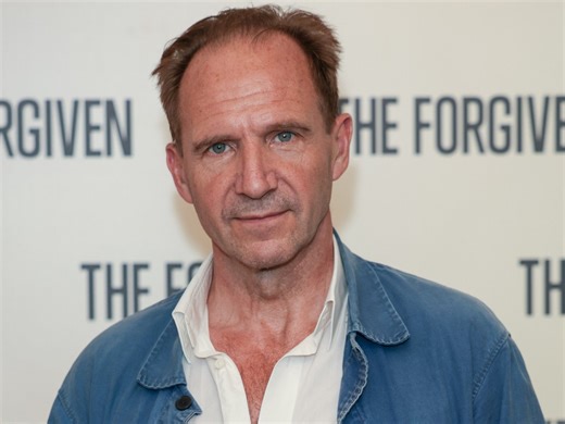 How Ralph Fiennes’ Affair Ended His Marriage And Impacted His Current Love Life￼