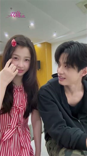 Such sweet interaction💞 #SPEEDANDLOVE #YuShuxin #HeYu #双轨 #虞书欣 #何与