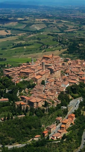 Montepulciano: The Most Beautiful Hill Town in Tuscany