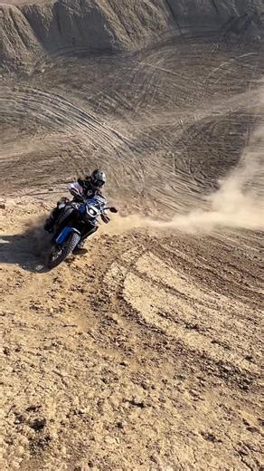 Ronnie Renner on Instagram: "Honk twice if you're having a good time 🤘🏽 @cfmoto_usa @thormxofficial @maxxistires @moskomoto @yoshimura_rd #adv #cfmoto #ibex450"