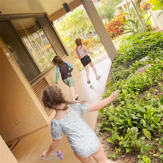 A for Adley on Instagram: "new music vid!! we’re off on a new fam adventure!! we are just gettin started but from the plane ride ✈️ to the beach ️, we and our dolls definitely had a BEST TRAVEL DAY EVER!! "