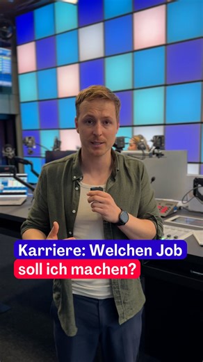 Hitradio Ö3 on Instagram: "Heute geht es um das Thema: Karrierepanik! Viele wissen in jungen Jahren nicht, welchen Job sie machen wollen. Wichtig dabei ist, dass man sich dabei nicht stresst und sich Zeit lässt. Psychologe Alexander Tiesenhausen (@diepraxis_graz​) spricht heute im Ö3 Mental Health Talk bei @susizuschmann​​ darüber. Welche Tipps hast du? #ö3 #job #karriere"
