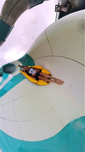 360° POV 제주 신화월드 워터파크 Jeju Shinhwa World Water Park #신화월드 #제주도 #insta360 #waterpark #shorts #fun