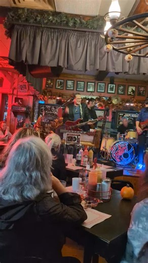 Live music? Meat???? Well isn't this a place worth a sampling 😜 Thanks for joining @missiemoo87 💦 ☀️ | Griffith J. Slaughter