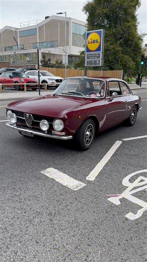 Rolls-Royce Carmague Maserati 430 Ford Mustang Alfa Romeo Gt & Volkswagen Golf #classiccar #sportscar #luxurycars | Car Spotter DM8