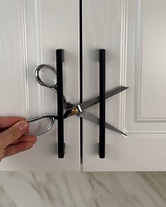 967K views · 181 reactions | Scissors Door Lock Trick | Cuff-Zoned | Facebook