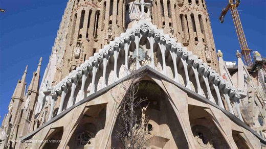 Visite à pied de la Sagrada Familia à Barcelone, Espagne (4K)