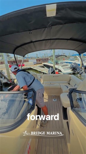 How To Back a Pontoon Boat into a Slip: Bridge Marina Boating Tip #shorts