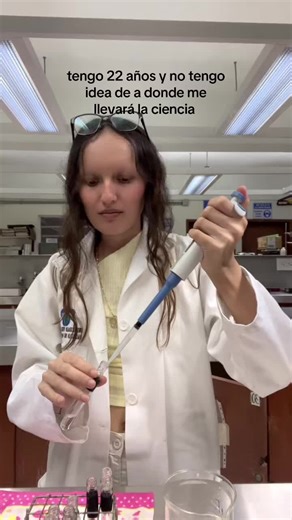 solo quiero seguir aprendiendo, creciendo, creando y en un Lab, solo estaba enjuagando los tubos, ok?😭 #lab #laboratorio #quimica #ciencia #laboratorylife