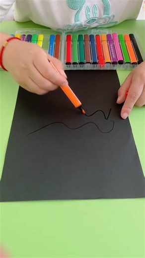 Normal vs Super Marker Ultimate Drawing Challenge #shorts #stationery