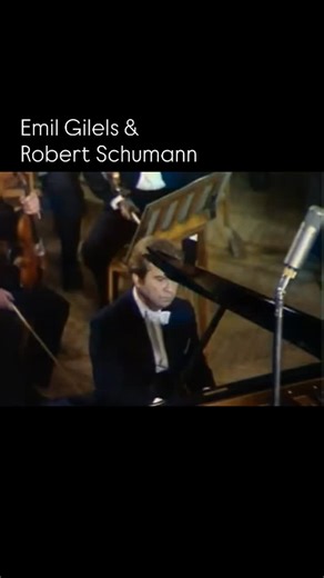 Robert Schumann - Arabesque, Op. 18 Emil Gilels, piano Legendary Musicians | History of Music