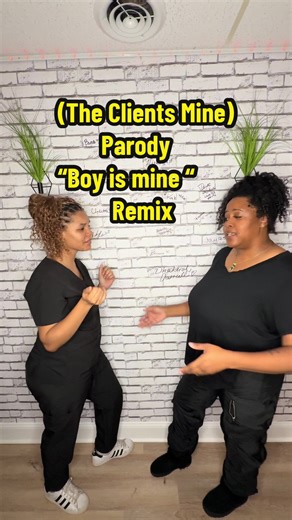 🎶 The client is mine… the client is mineee 🎶 If you’re trying to book with Echo and she’s fully booked, that doesn’t mean you’re out of options. At The Braiddown Bar, the experience you’re used to does not change. In this video, I experimented with a half-and-half braiddown with Jaz. @SolflowerHairCo The only difference between my side and her side is linking at a different height — other than that, you literally can’t tell the difference. That’s the level of consistency we stand on. Our Braid