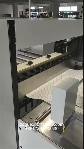 Primary filter pleating machine, primary filter making machine