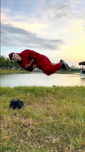 Money Heist Tutorial Back 360 Flip SWAT #moneyheist #parkour #police #tutorial #Bubbles motion#Flip