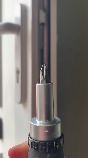 Change your LOCKS when moving home! 🔐🏠 #house #home #property #lifehack #tips #fyp