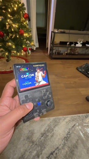 Definitely going to get a retro gaming handheld for me too it’s so much fun!😅 #retrogaming