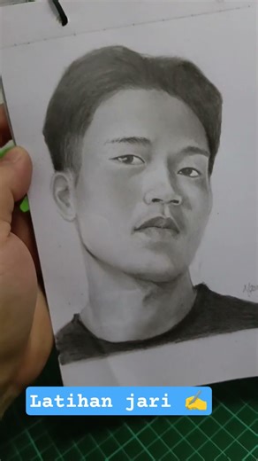 Pensil + paper #shortvideo #art #pencilportrsit #drawingstyles #sketch #pencildrawing #